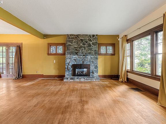 5th image of 8835 SE 42nd Ave