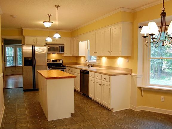 Kitchen and Breakfast Nook