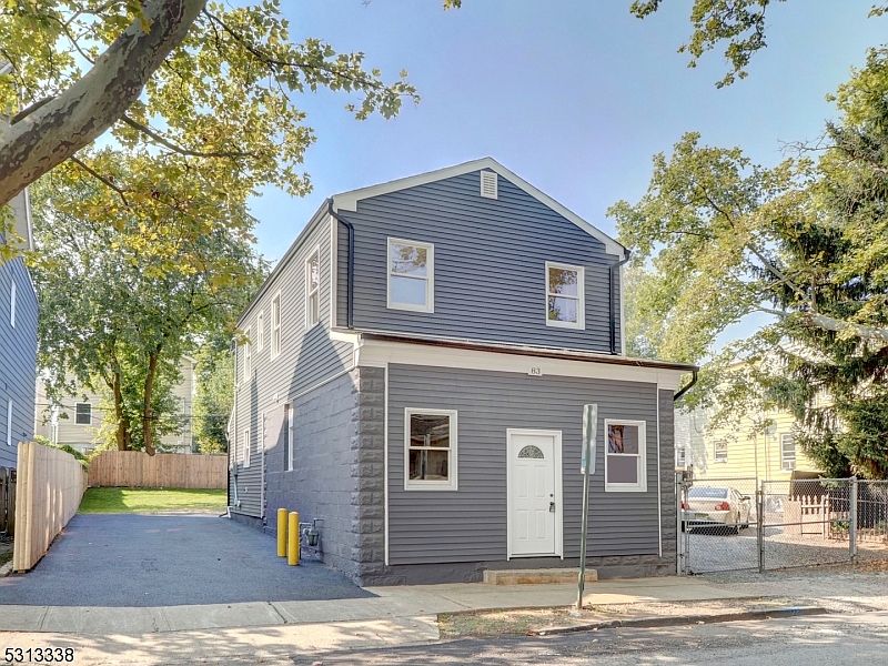 1st image of 83 Bedford St