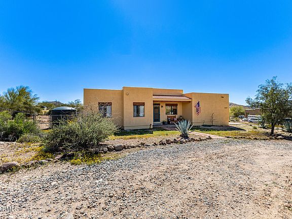 3rd image of 1317 E SABROSA Drive