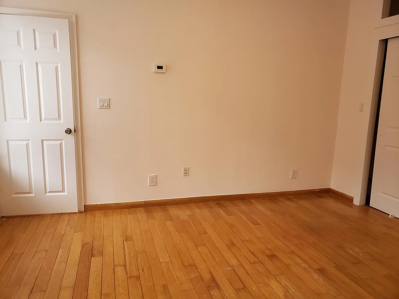 2 bed, 750 sqft, $2,800 — Photo 2