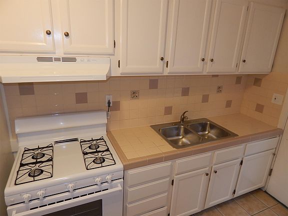 5th image of 5038 1/2 Brighton Ave