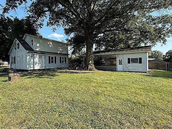 2nd image of 8 N Linwood Dr