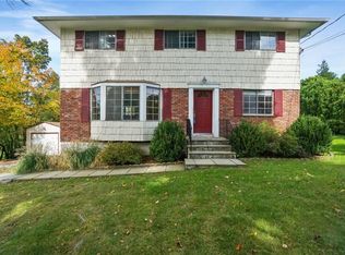 5 Stonegate Rd, Ossining, NY 10562