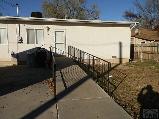 2nd image of 1132 Van Buren St