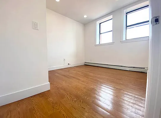 Rented by EastMount Realty LLC | media 6