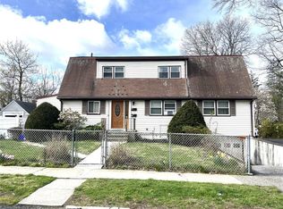 43 Merritt Ave, White Plains, NY 10606