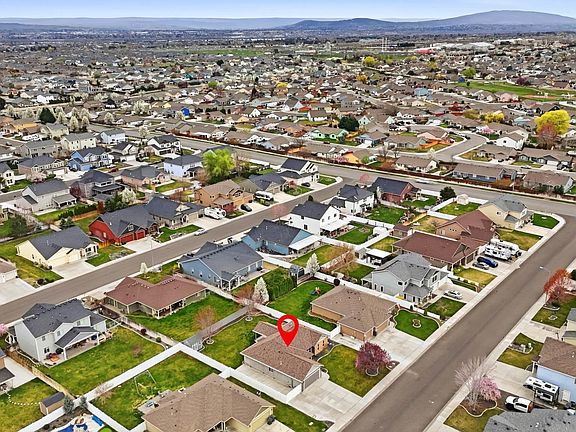 3rd image of 5012 Pamplona Dr