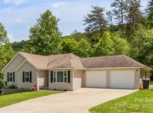 161 Deer Meadow Cir, Marion, NC 28752