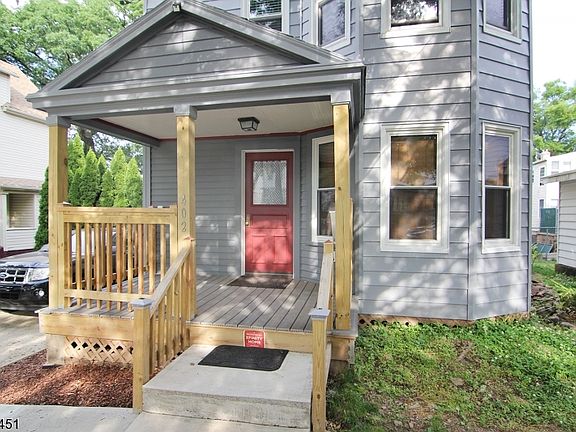 2nd image of 402 De Witt Ave