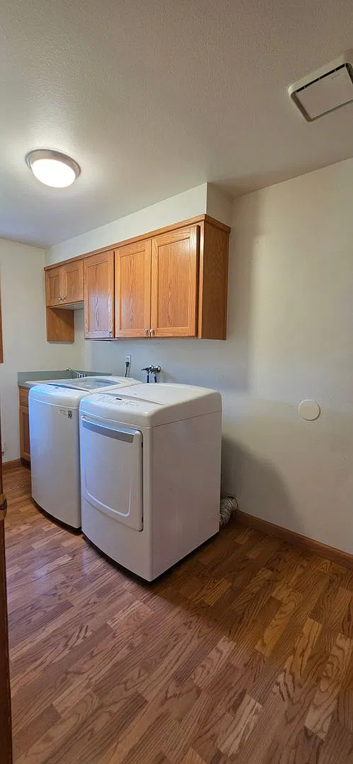 267 Sw Huckleberry Drive — Photo 4