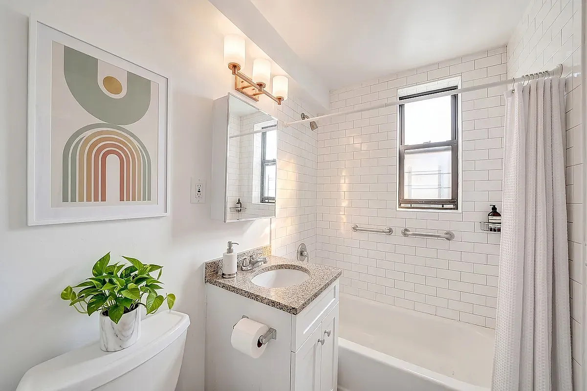 1201 Ocean Parkway — Photo 4