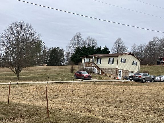 3rd image of 1985 Old Stage Rd