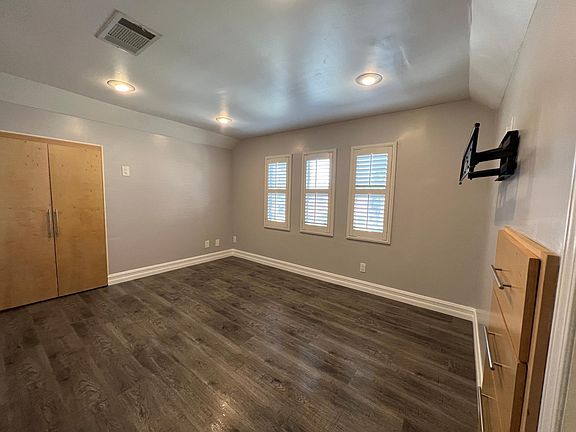 4th image of 13214 Hadley St #B