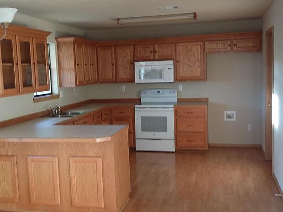 3rd image of 113 Lone Oak Dr