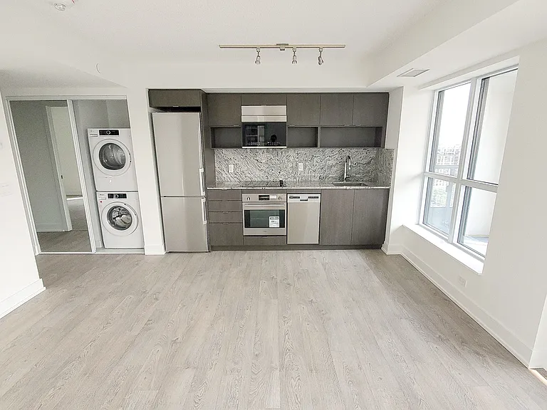 9 Mabelle Ave #1524 — Photo 3