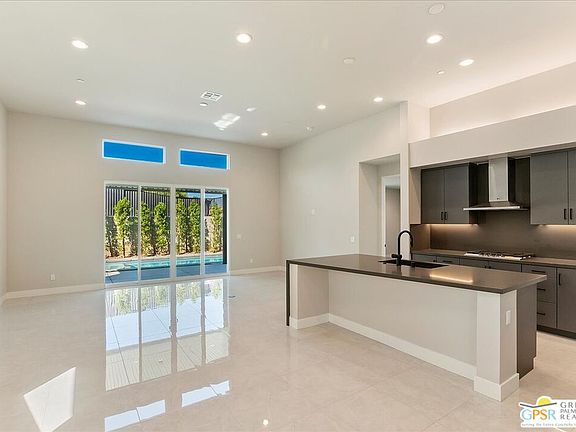 3rd image of 41819 Volare Ct