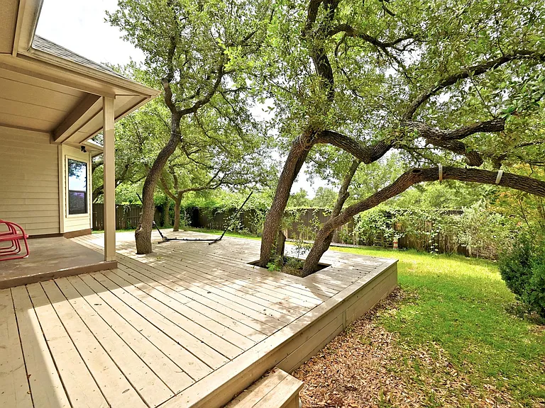 1611 Rimstone Dr — Photo 33