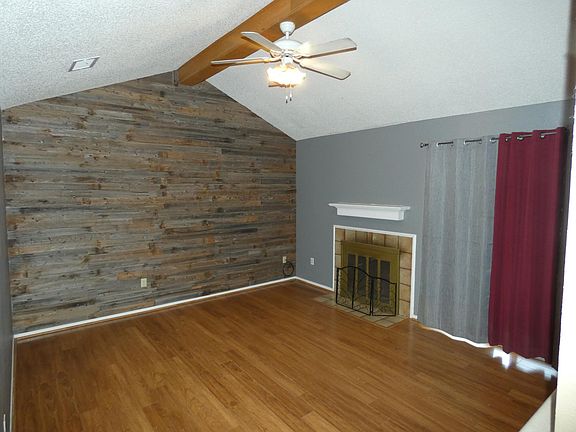 2nd image of 49 Shady Brook Cir