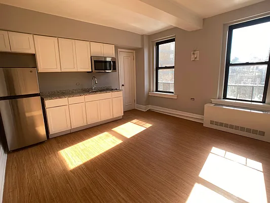 Rented by Tourma Realty LLC | media 10