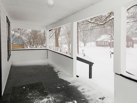 212 Parker Ave-103