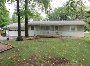 830 S Barnes Ave, Springfield, MO 65802