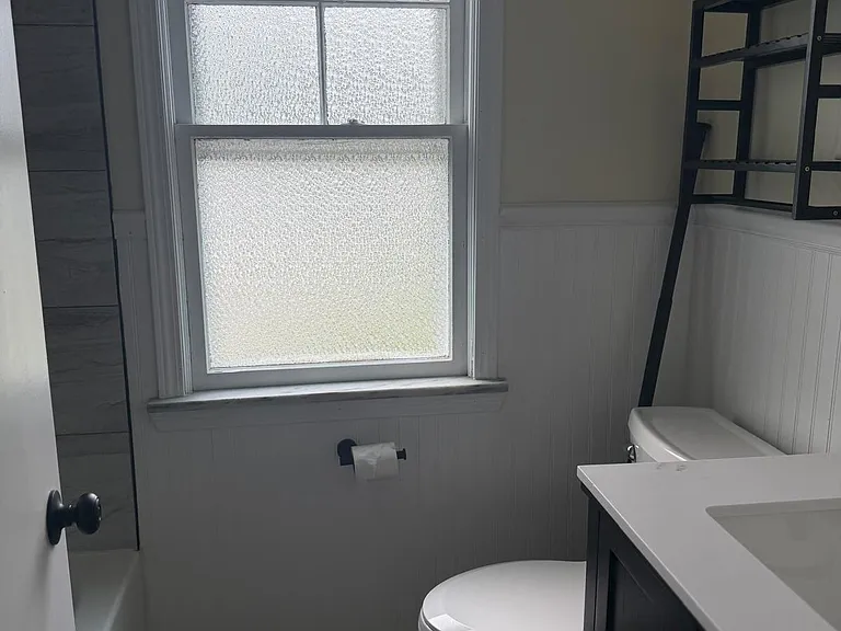 Full Bath Room