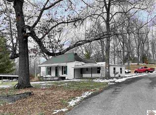 45 Adair Ln, Calvert City, KY 42029