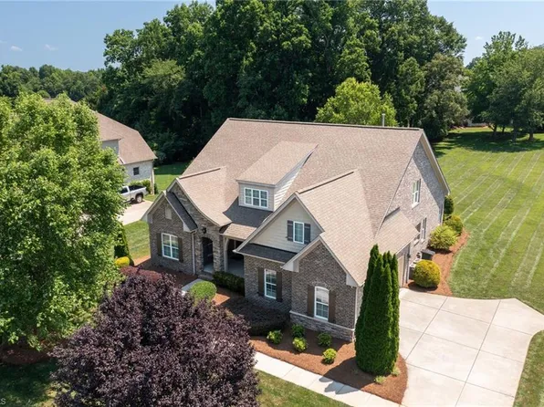 131 Sawgrass Dr, Advance, NC 27006