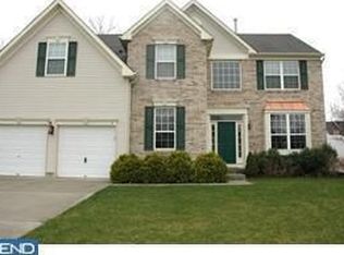 4 Dorset Cir, Hainesport, NJ 08036