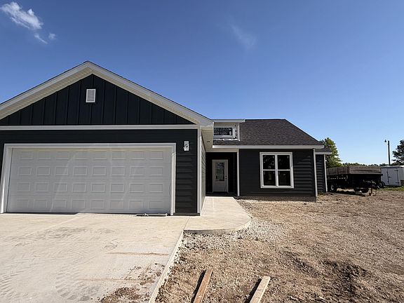 2nd image of 305 Terrill Rd