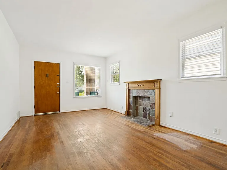 6025 Llano Ave — Photo 2