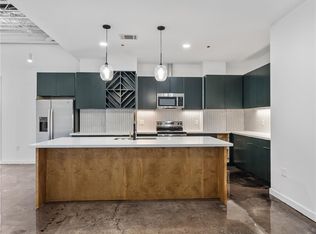 3401 Louisiana St #207, Houston, TX 77002
