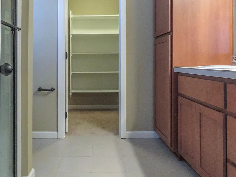 709 E Garfield St — Photo 20