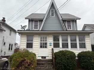 18813 Cherokee Ave, Cleveland, OH 44119