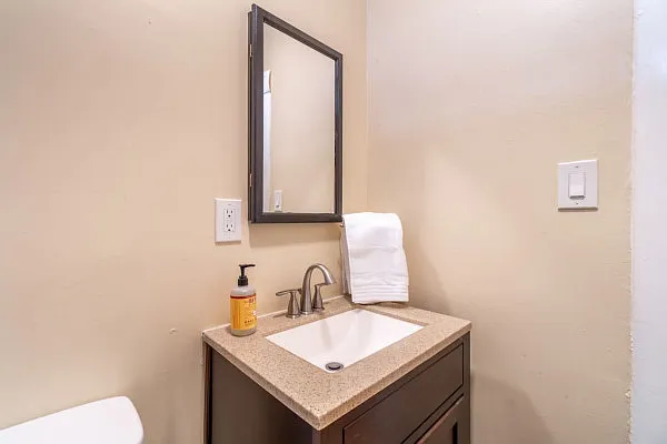 540 W 2nd St #1 — Photo 9