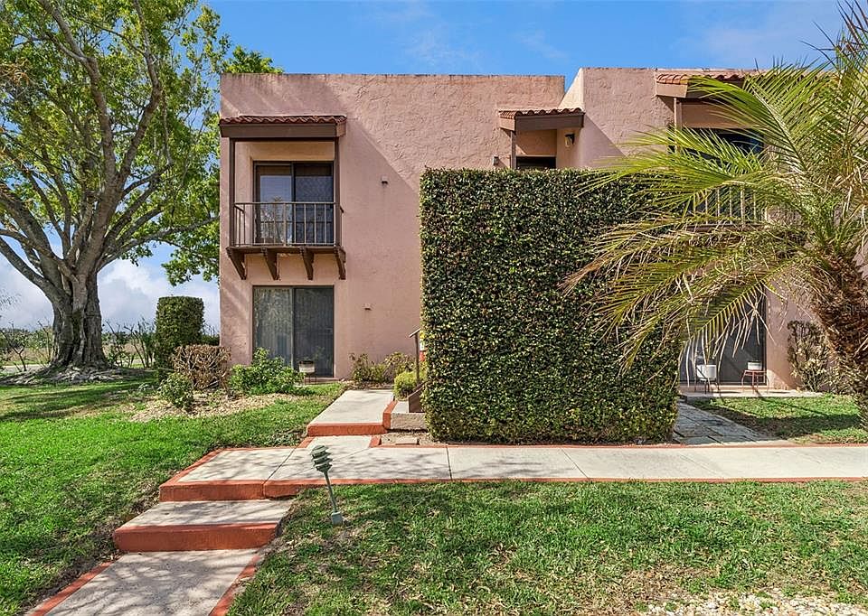 1st image of 210 LA CASA #210