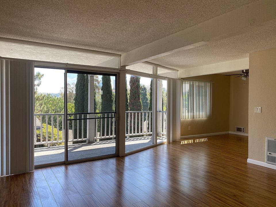 1st image of 851 Domingo Dr APT 13