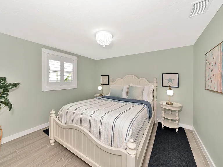 1807 Ivanhoe St #1807 — Photo 3
