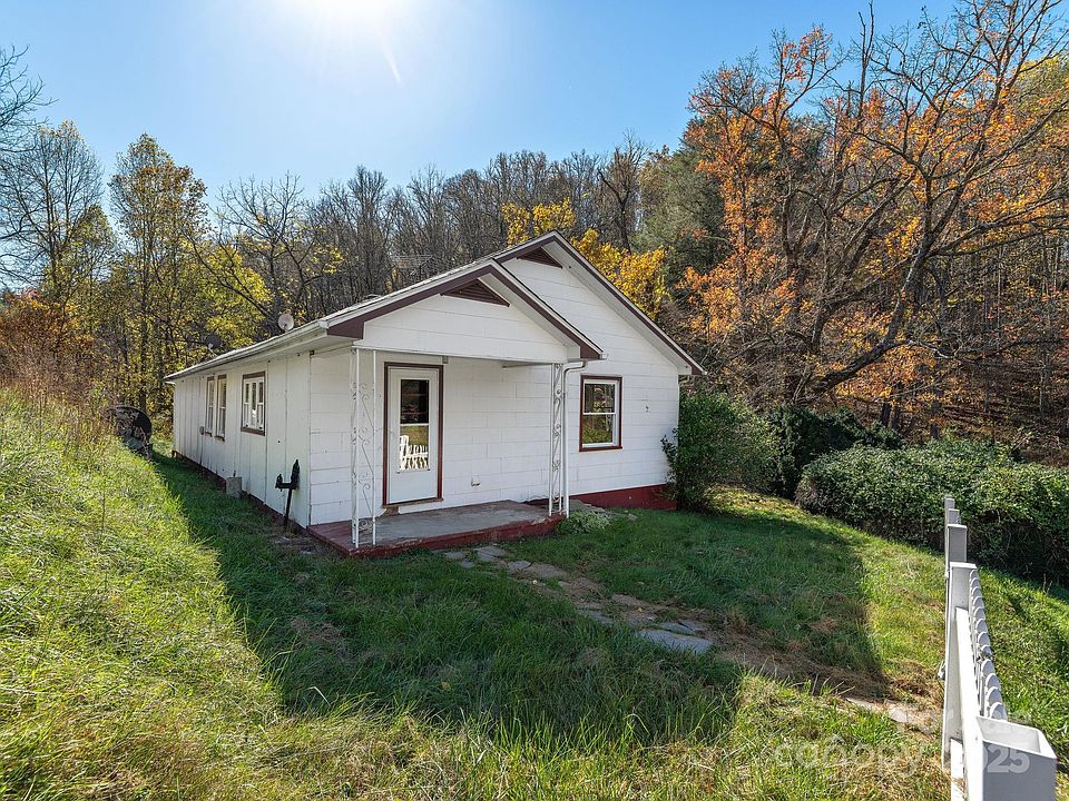 1st image of 372-424 Ban The Blues Ln