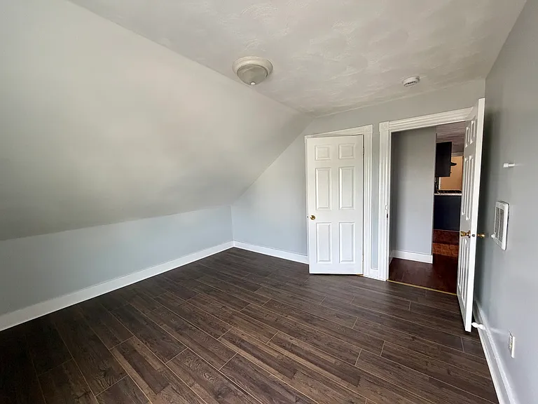 13 Elizabeth St #3 — Photo 19