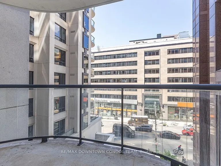 801 Bay St #611 — Photo 23