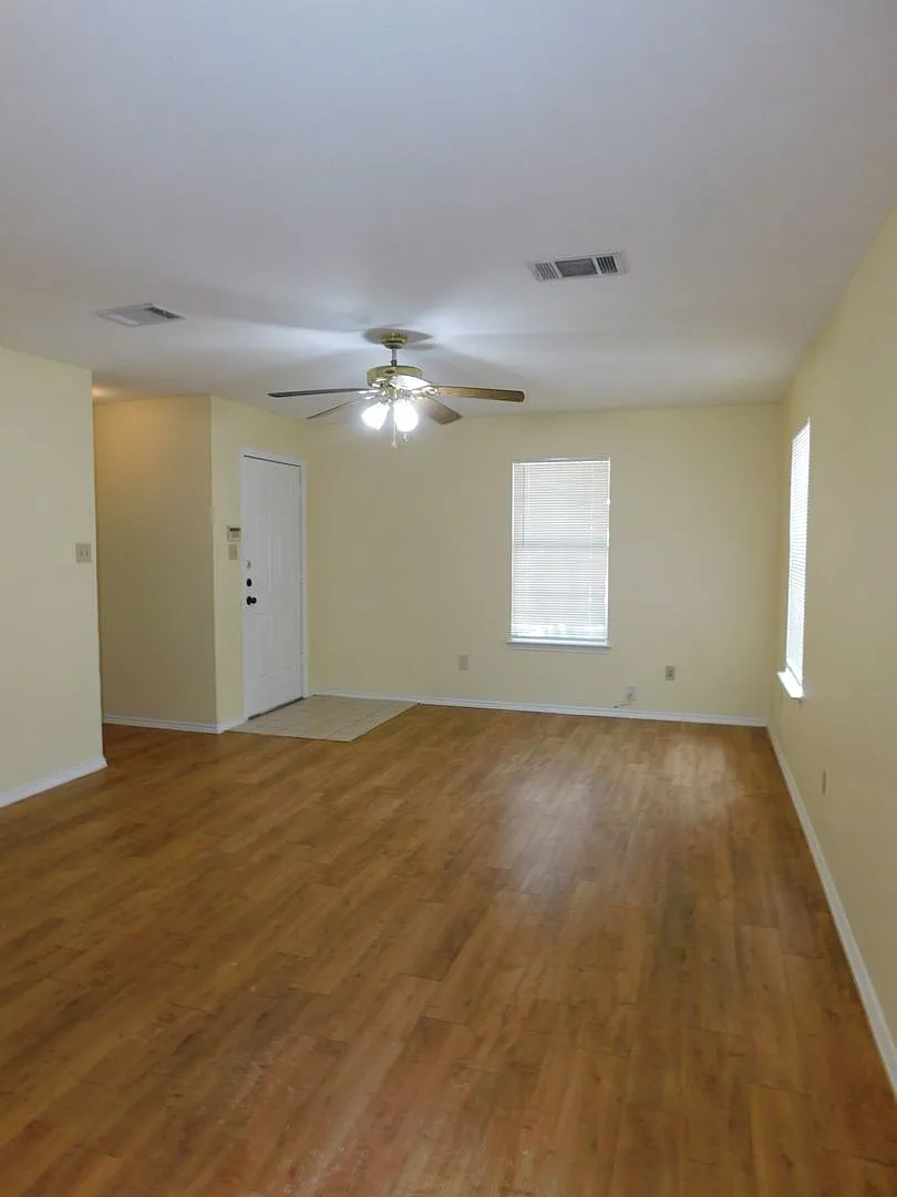2211KATY — Photo 1