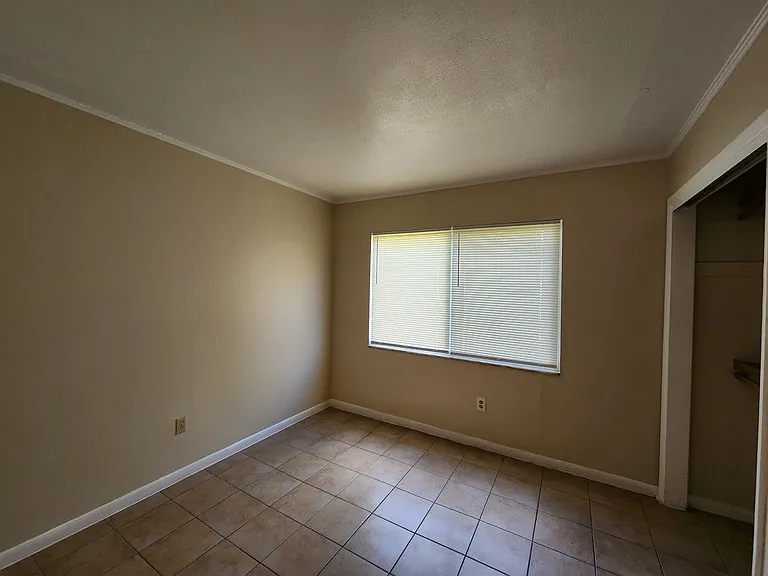 1761 Fowler St — Photo 5