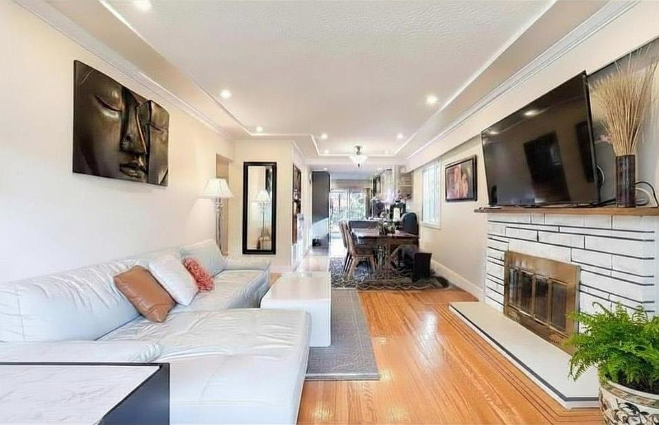 1st image of 56 Warwick Ave