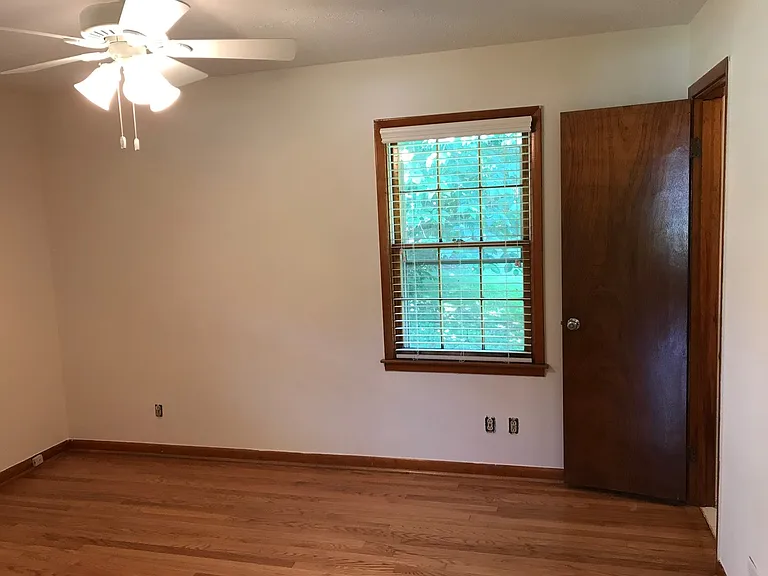 1321 Mary Dale Dr SW — Photo 20