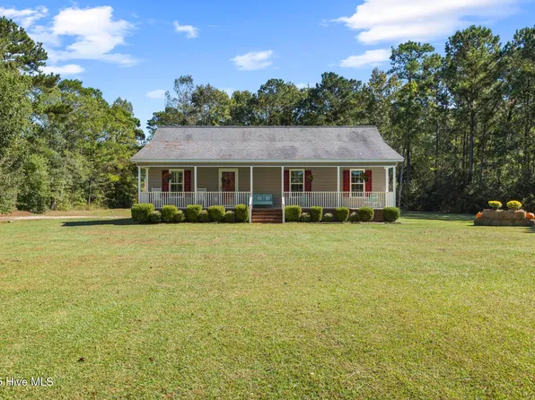453 Padgett Road, Maple Hill, NC 28454
