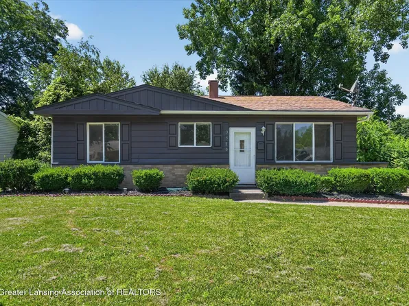 3520 Kendalwood Dr, Lansing, MI 48911