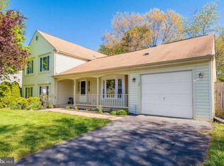 333 Silver Ridge Dr, Sterling, VA 20164