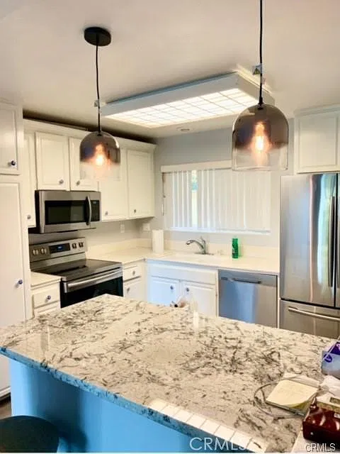 2 bed, 950 sqft, $2,850 — Photo 4